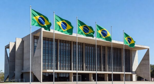 Fachada de tribunal de justiça no Paraná, representando repúdio a ataques racistas contra juízes.