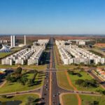 "Se todos os bairros de Brasília tivessem a mesma qualidade das superquadras com área verde, ciclovia e comércio próximo, seria bem melhor para todos em um cenário de mudanças climáticas e desafios globais". Caio Frederico e Silva, diretor da faculdade de Arquitetura e Urbanismo da UNB (FAU/UNB) (foto: Ed Alves/CB/D.A Press)