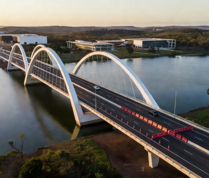 Ponte JK em Brasília com interdição parcial em dois horários