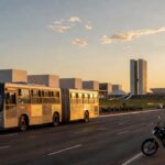 Ônibus da linha 0.128 em Brasília durante o Capital Moto Week 2026
