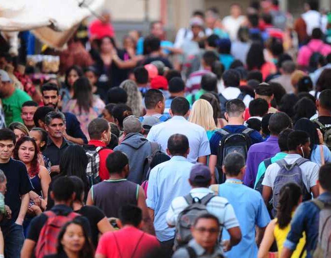 Pesquisa revela que 62,2% dos eleitores do DF ainda não escolheram candidato a deputado distrital