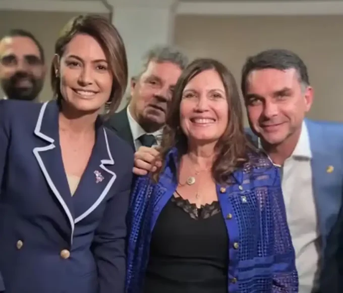 Bia Kicis confirma Michelle Bolsonaro como candidata ao Senado por Brasília