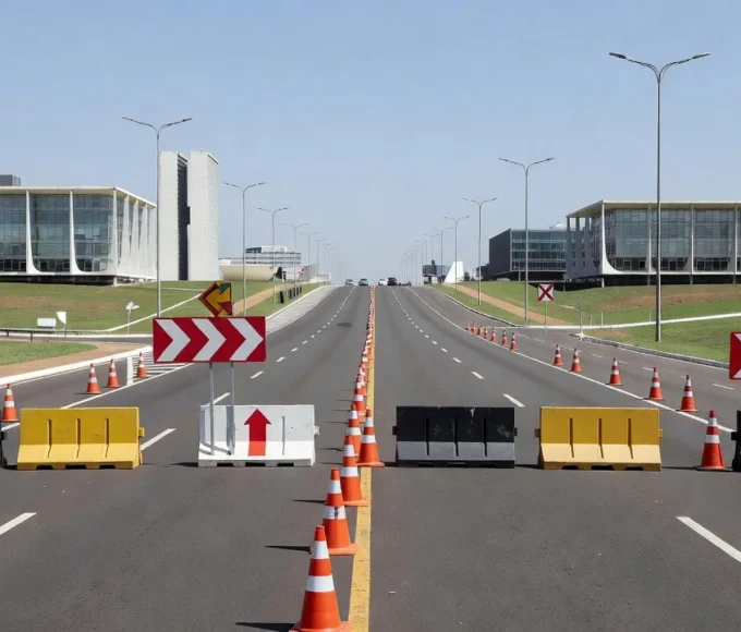 Vias do Plano Piloto em Brasília com alterações de trânsito por eventos