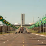 Desfile de 7 de Setembro na Esplanada dos Ministérios em Brasília com bandeiras