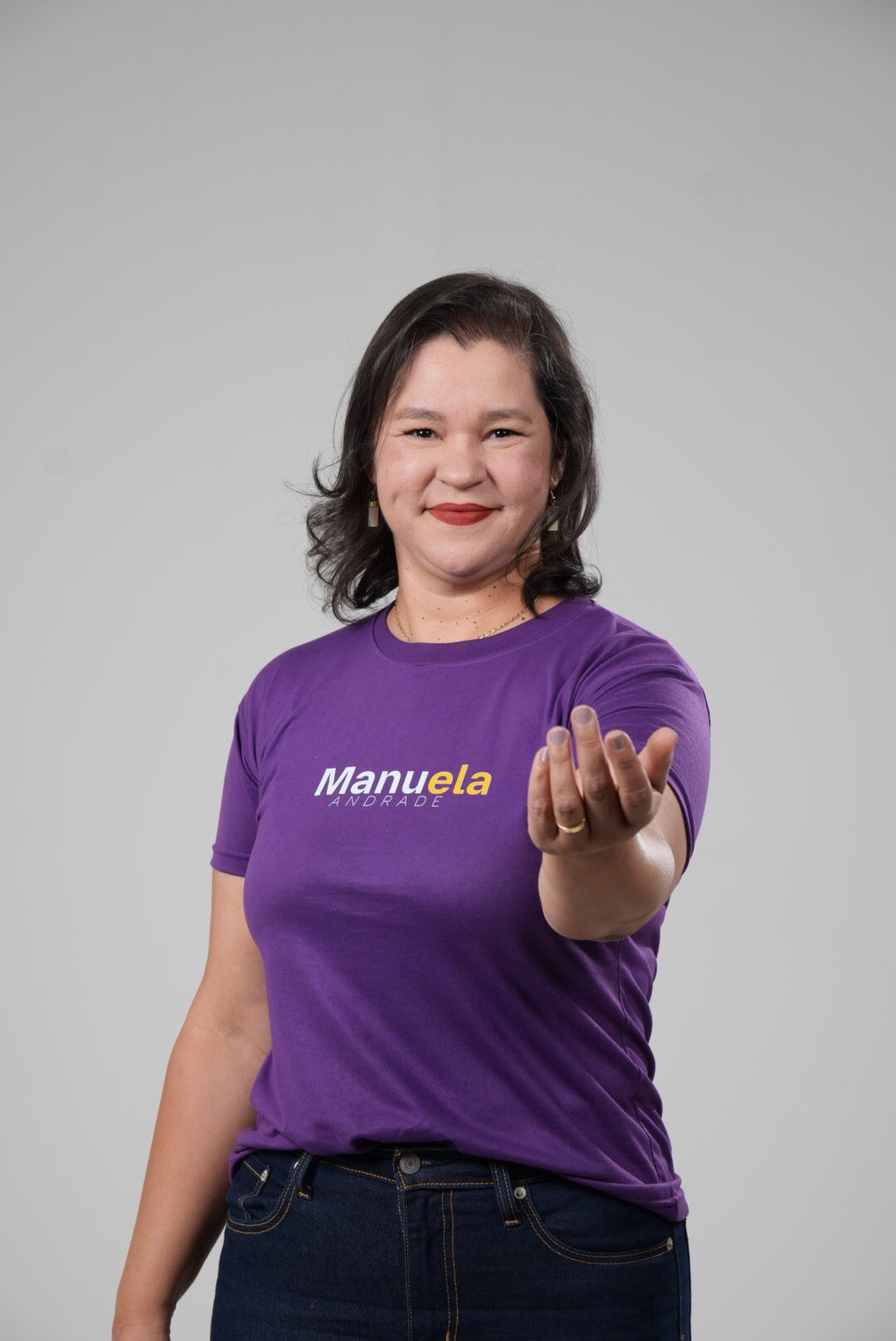 Manuela Andrade se consolida como favorita à CLDF nas eleições de 2026